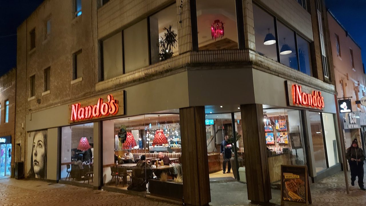 Nandos