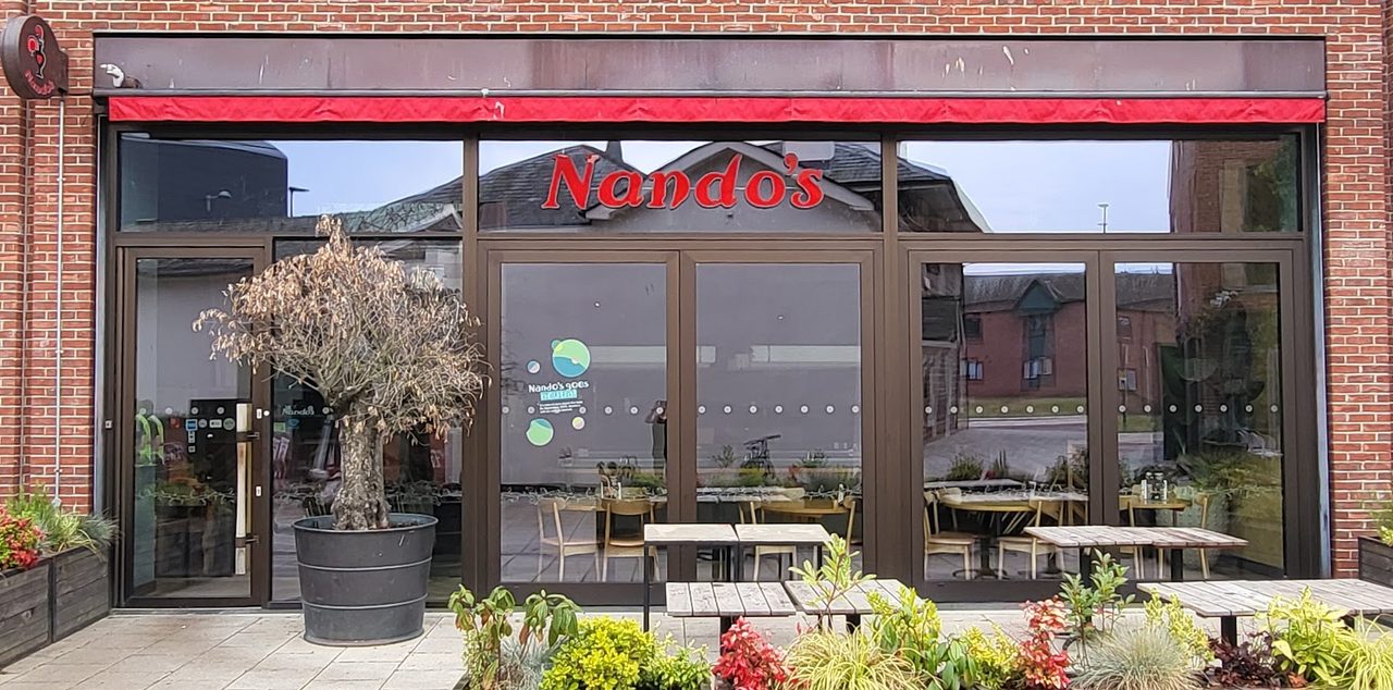 Nandos