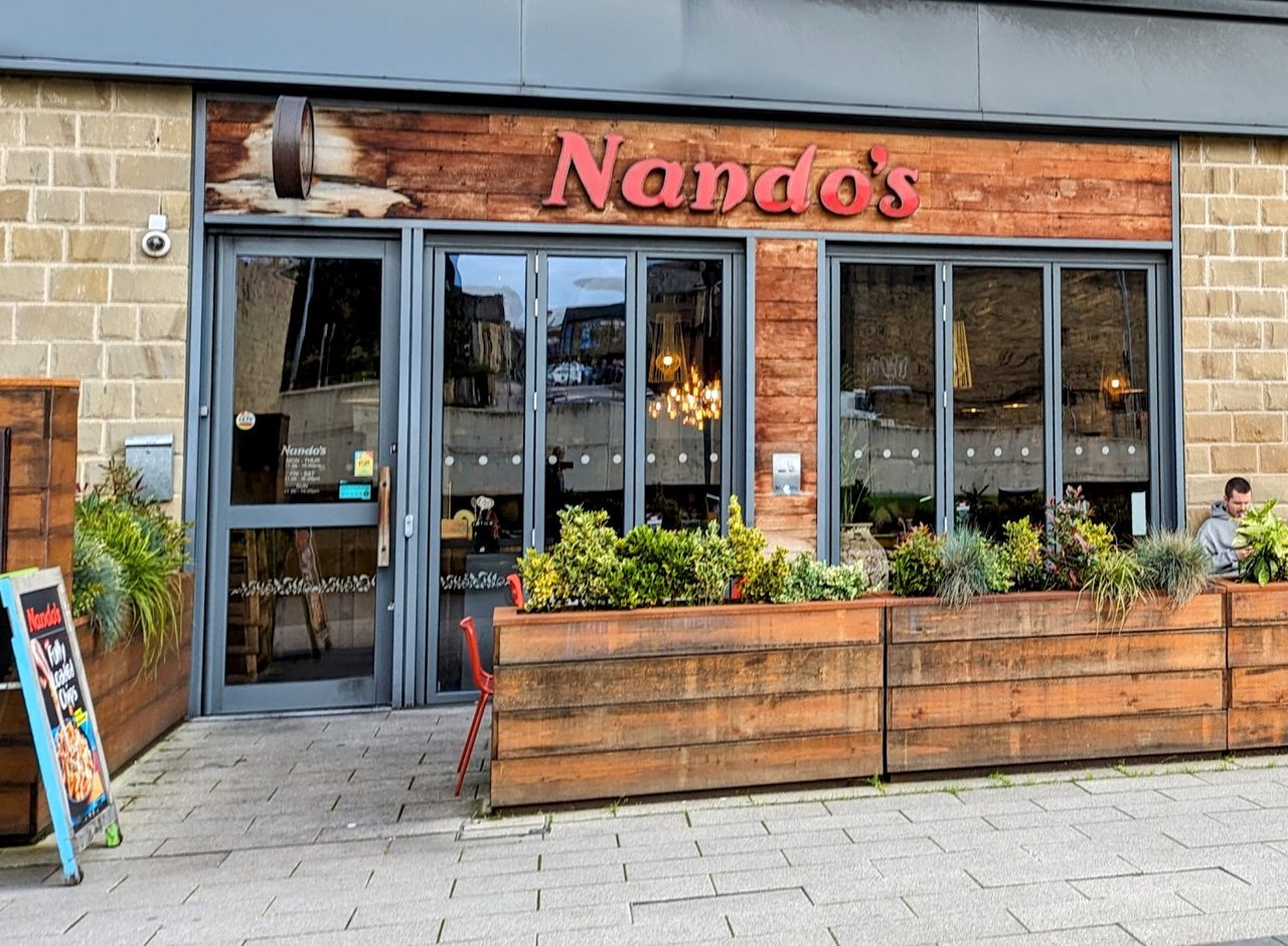 Nandos