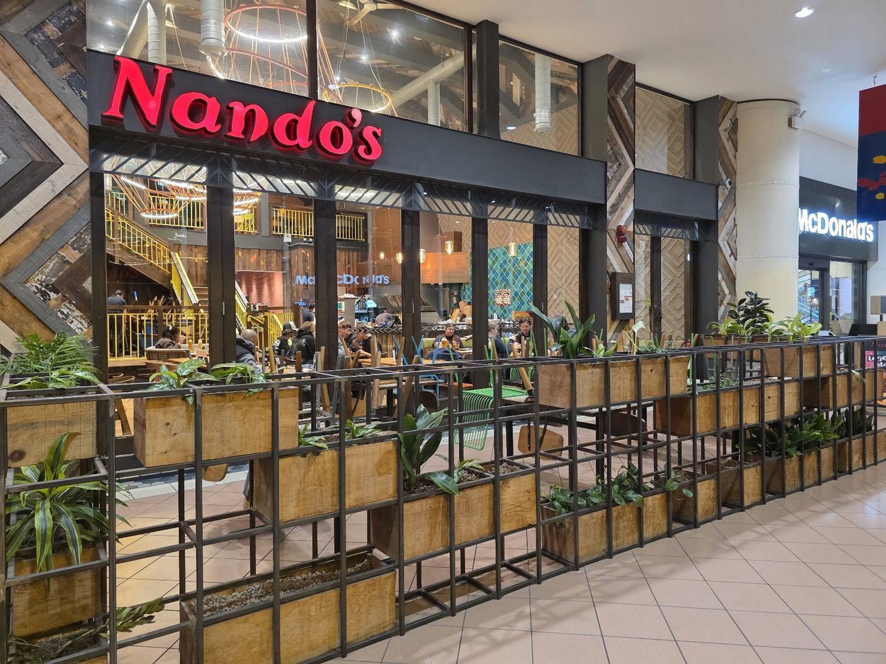 Nandos