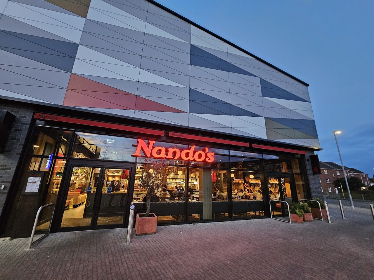 Nandos