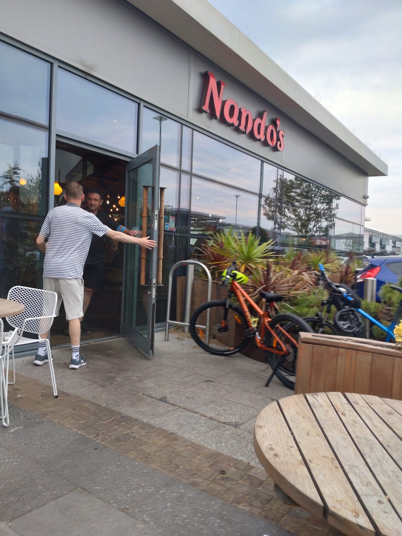 Nandos Chicken Land