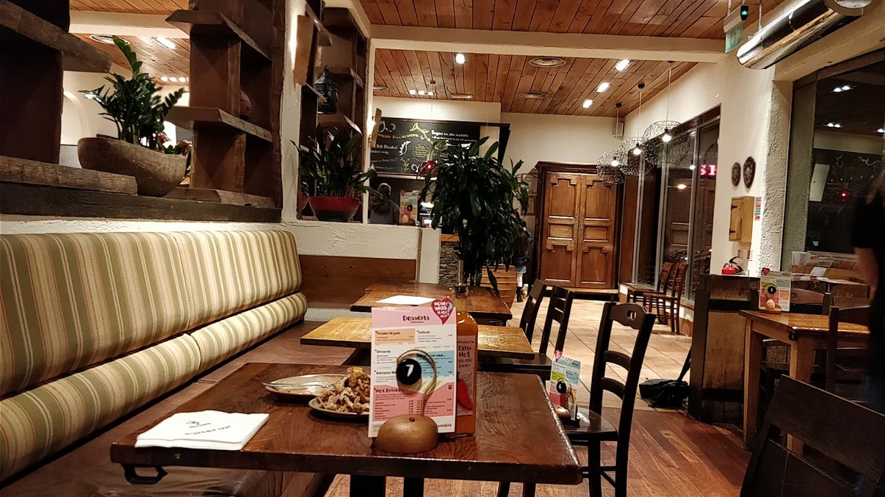 Nandos Dudley
