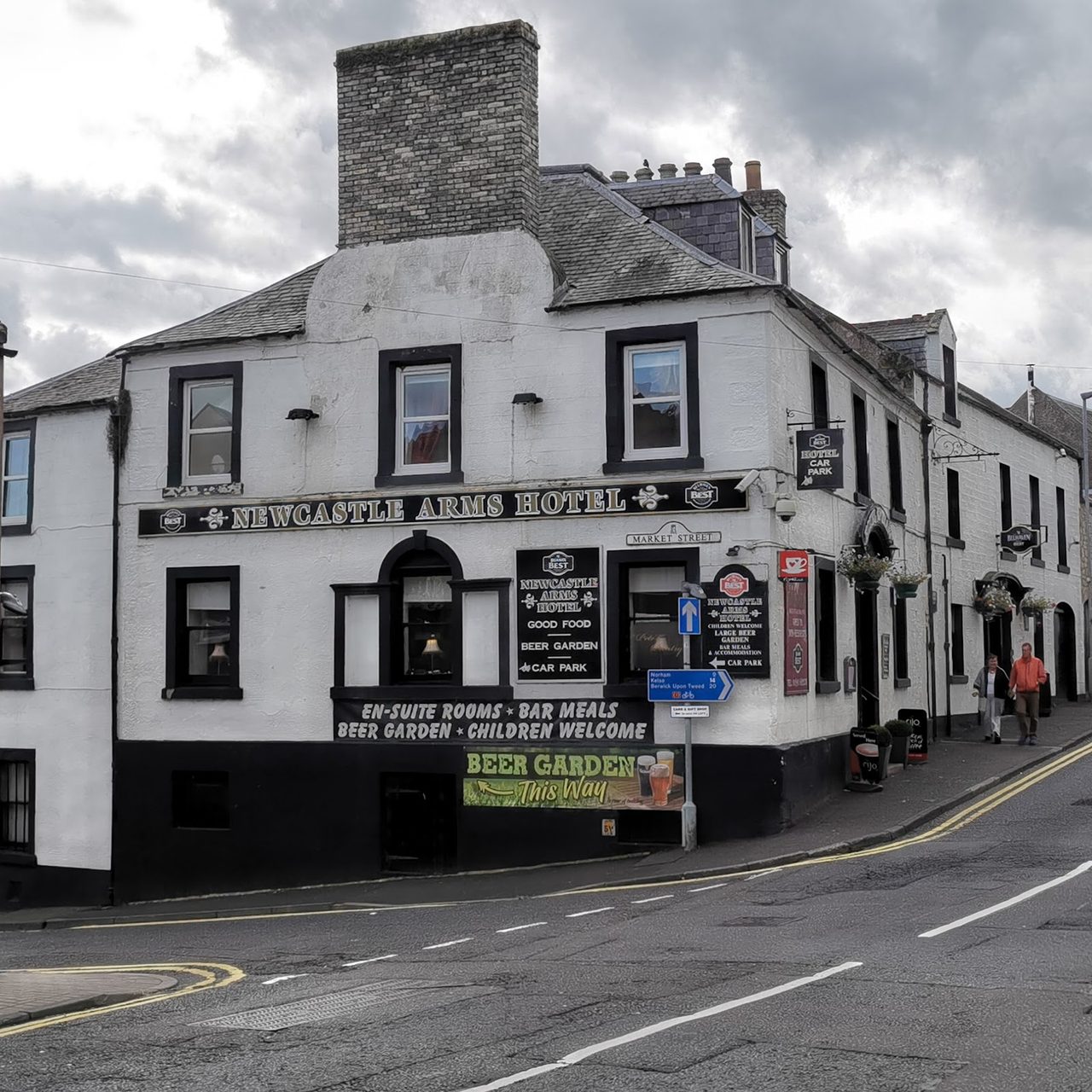 Newcastle Arms Hotel (Pete's Pantry)