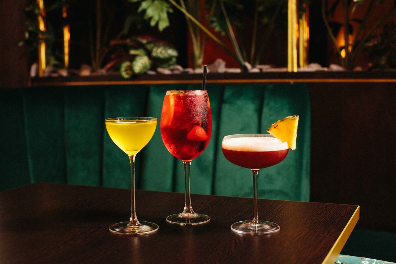 Newton's Bar