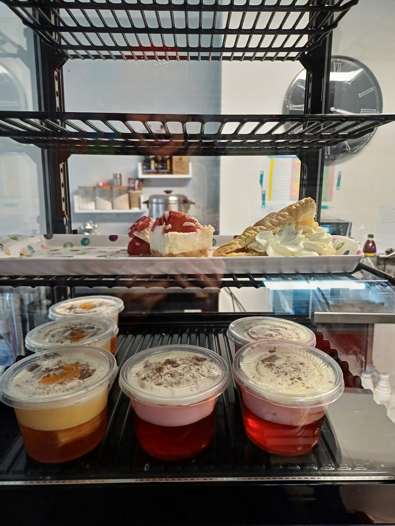 Nia's Diner and Desserts