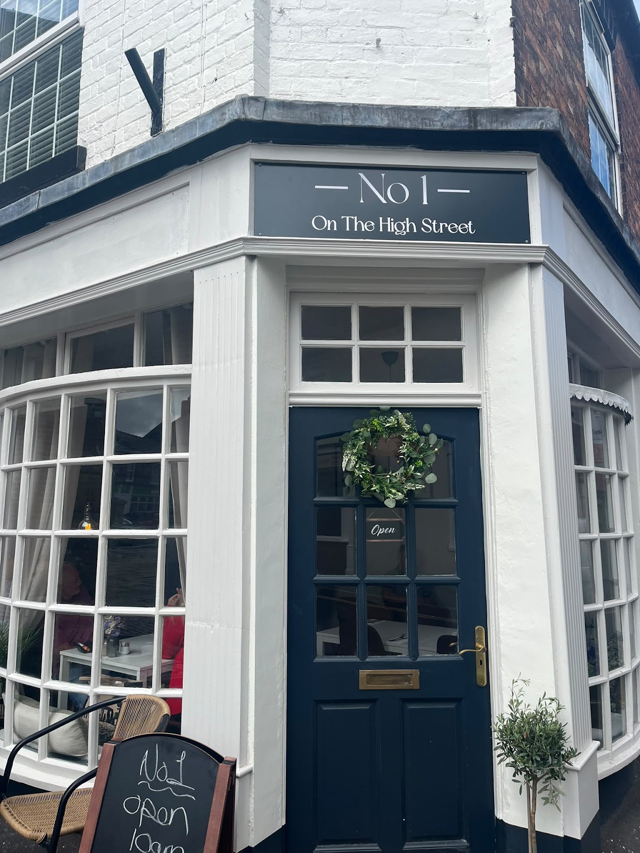 No 1 On The High Street