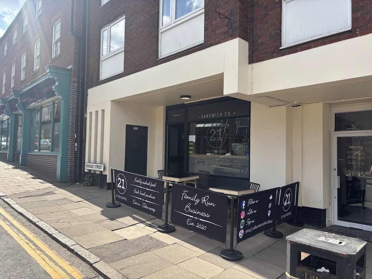 NO. 21 CAFE AND SANDWICH BAR