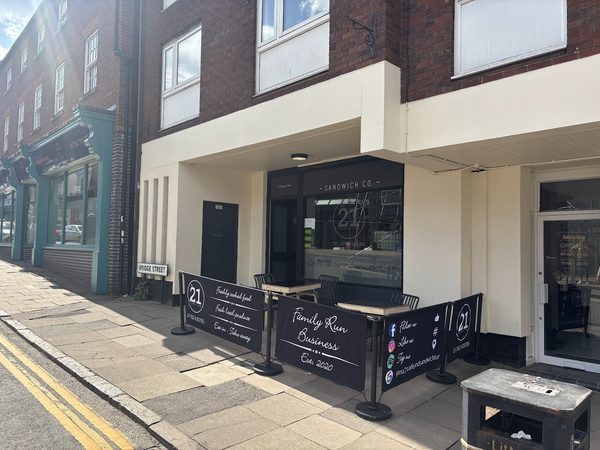 NO. 21 CAFE AND SANDWICH BAR