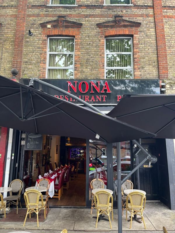 Nona - Swiss Cottage