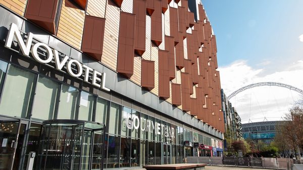 Novotel Hotel & Gourmet Bar