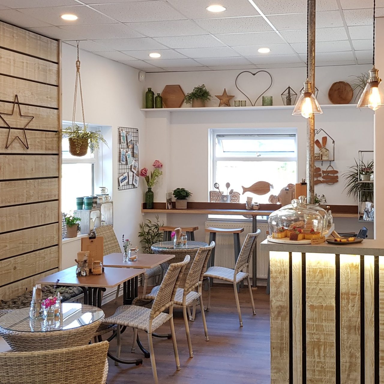 Noyces Cafe