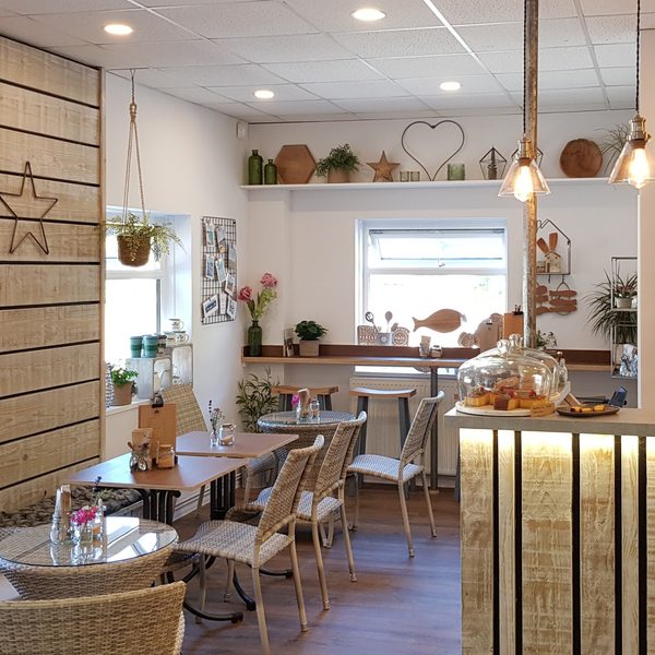 Noyces Cafe