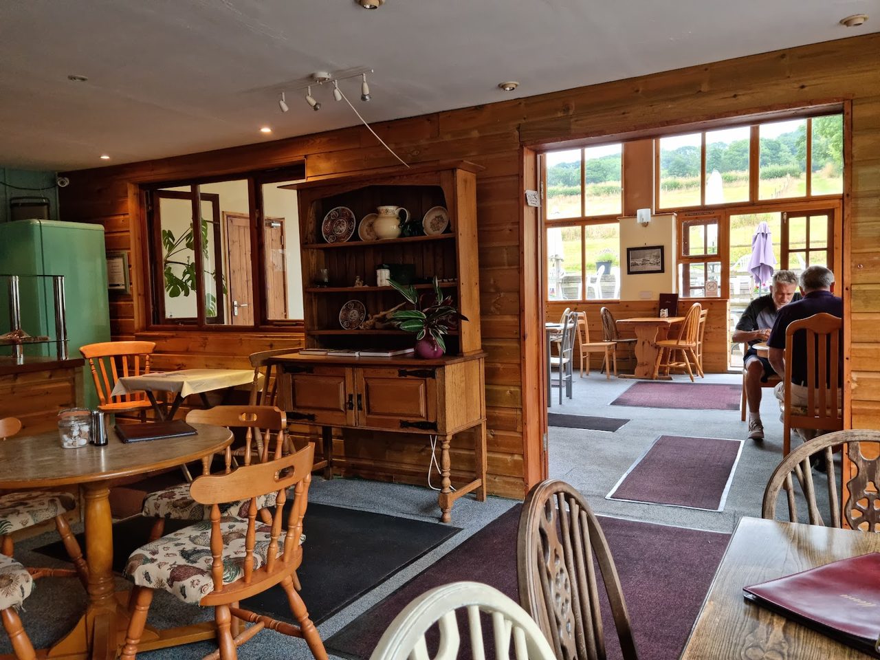 Oaklands Farm  Cafe