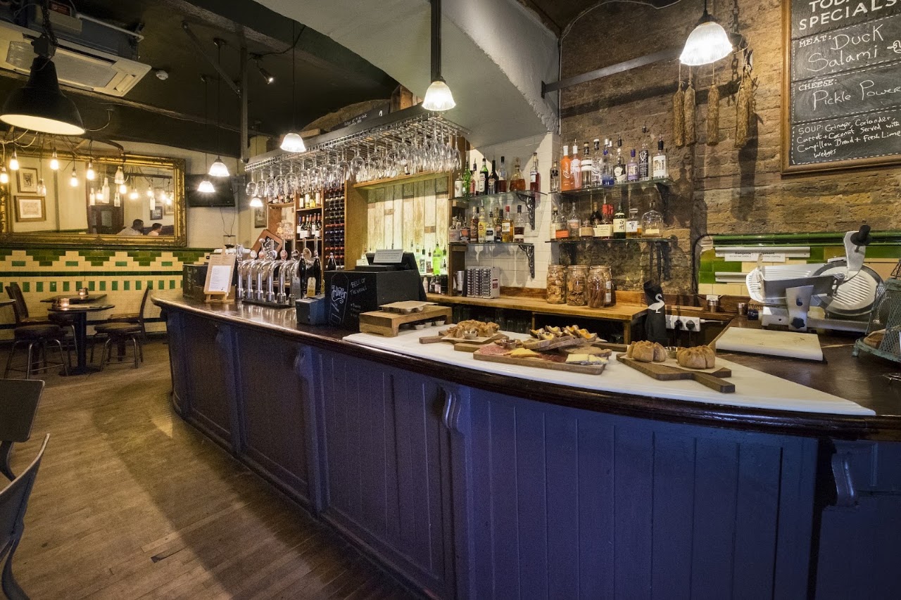 Old Tom’s Bar
