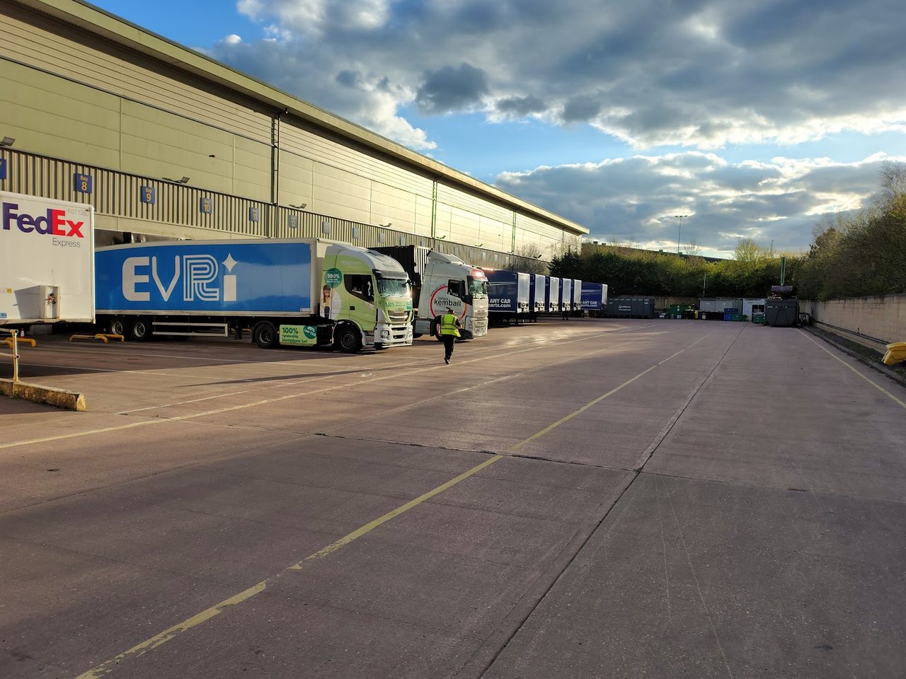 Olive Catering @ LKQ Euro Car Parts T1 and T2
