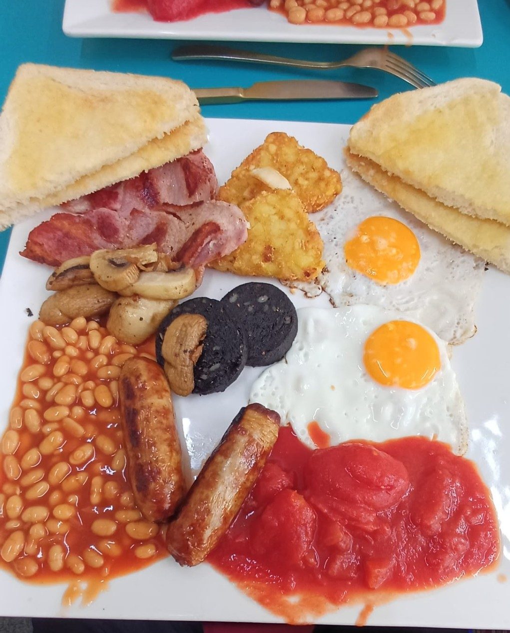 Only Food & Sauces Cafe