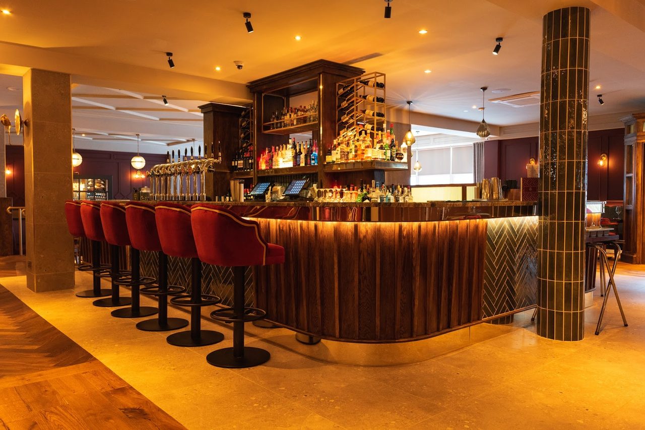 Oracle Restaurant & Bistro