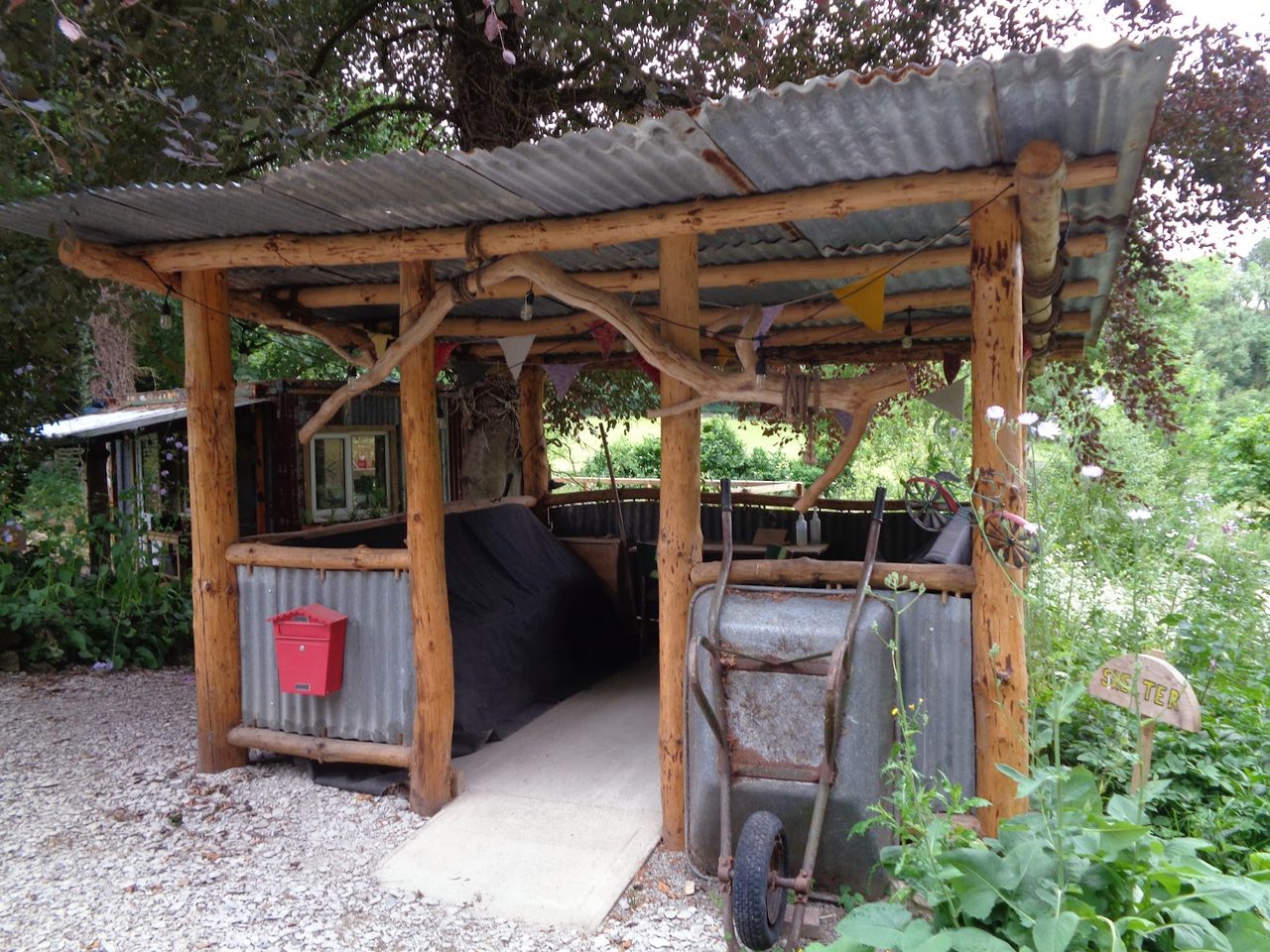 Outside Lives Ltd