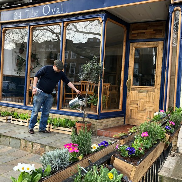 Oval Snack And Cafe Bar
