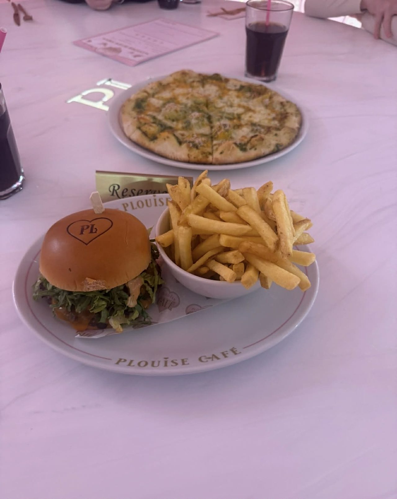 P Louise Cafe