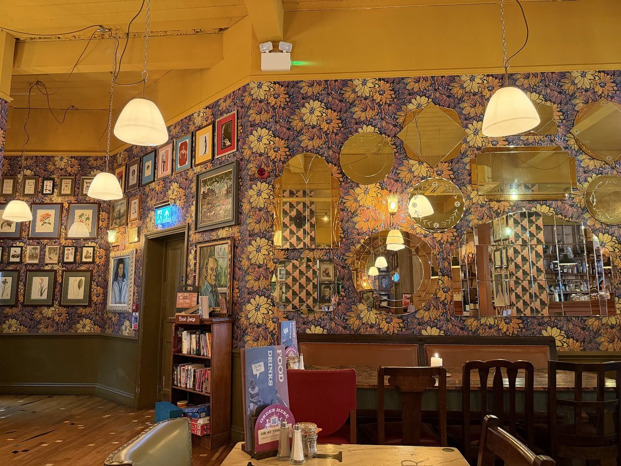 Panadero Lounge