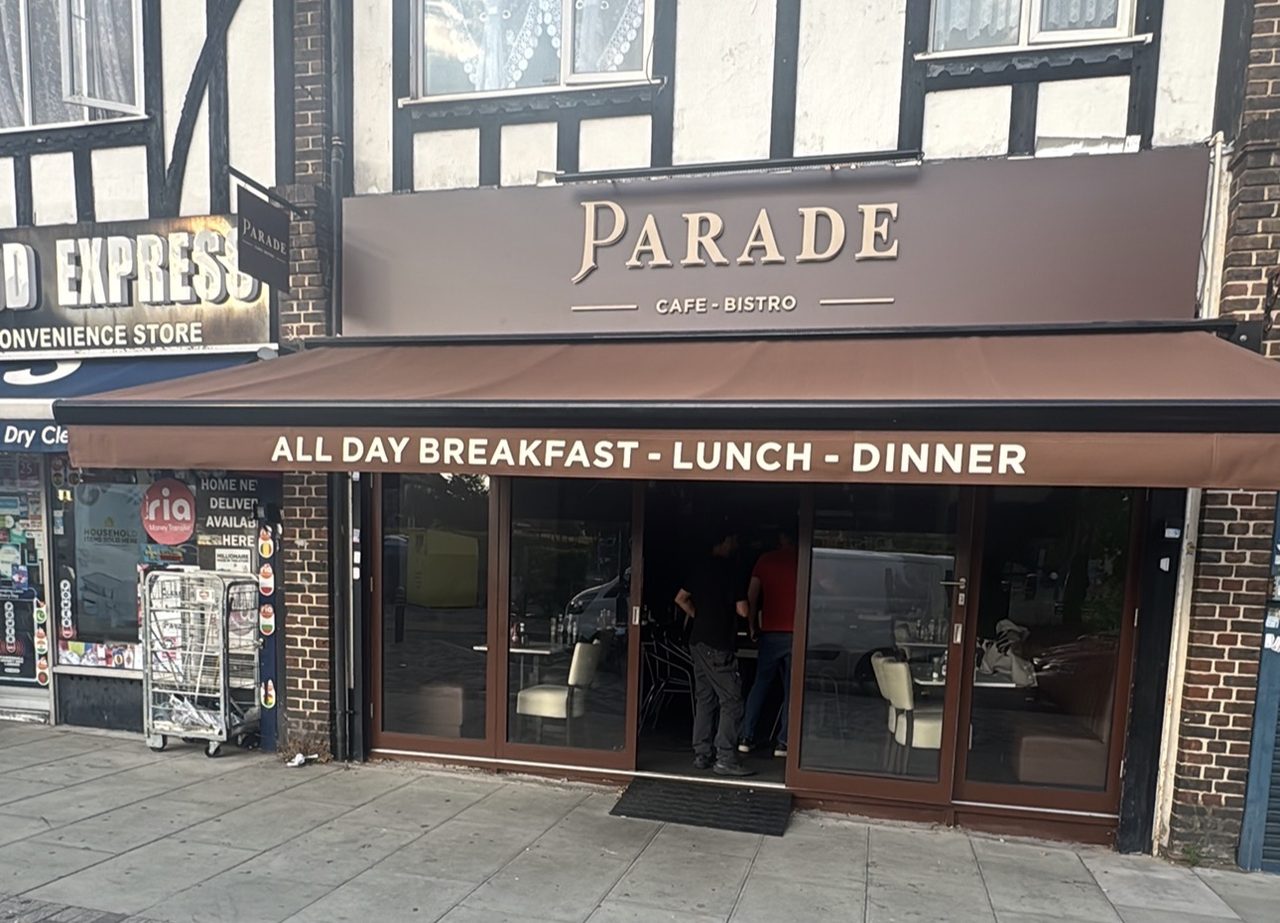 Parade Cafe And Bistro