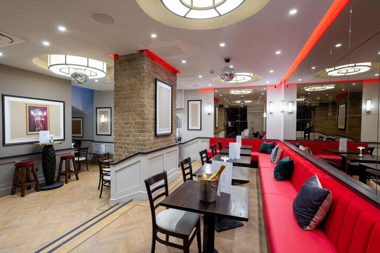 Paris Bar