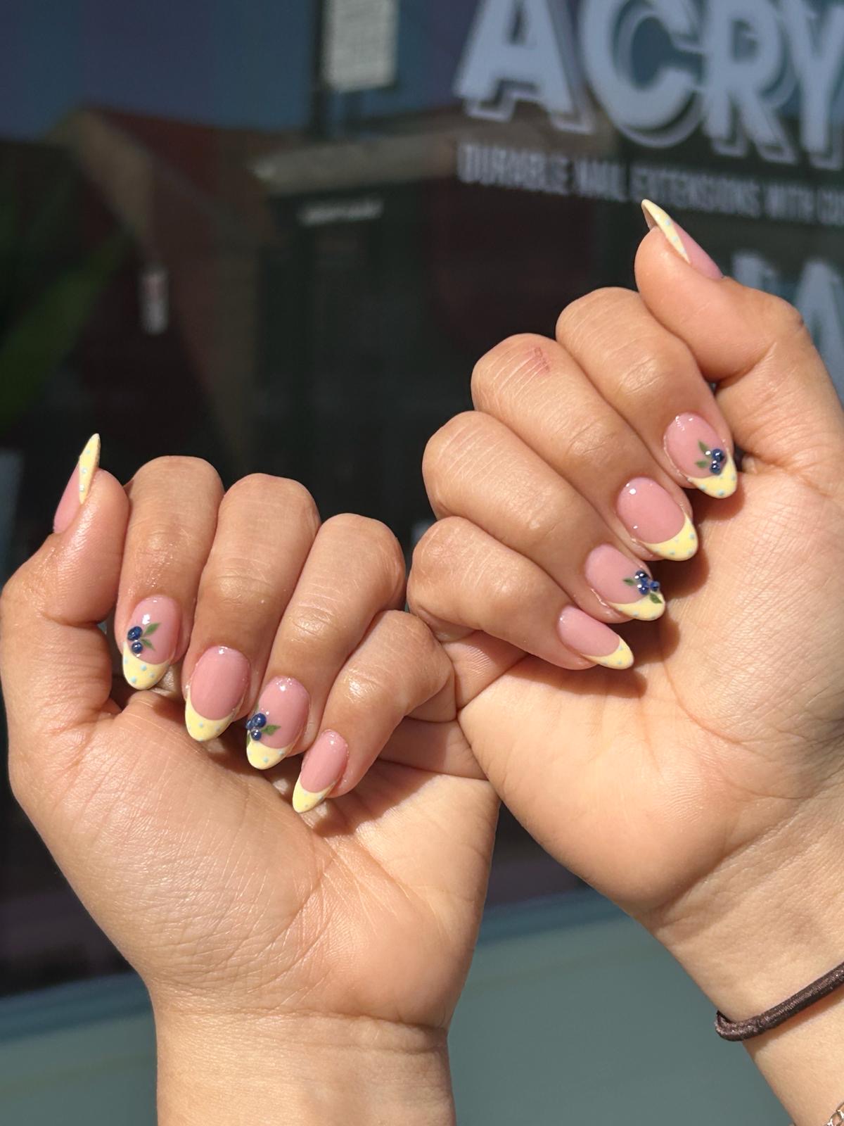 Pearly Nail Salon And Tea House