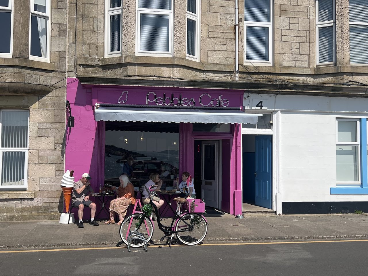 Pebbles Cafe
