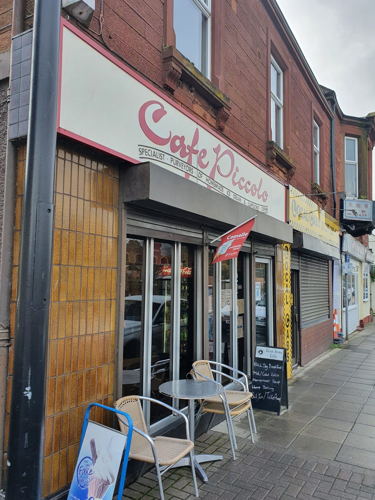 Piccolo Cafe