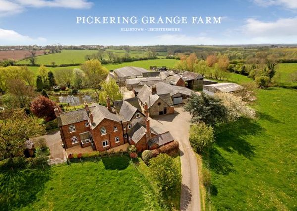 Pickering Grange Equestrian - The Feedroom