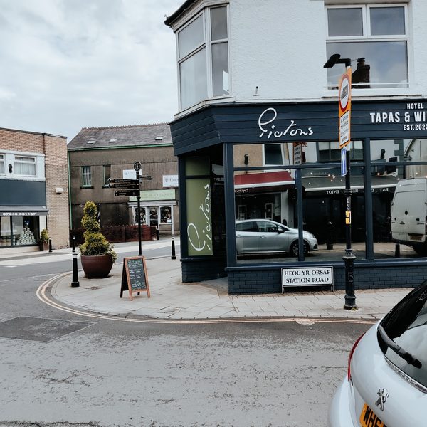 Pictons Hotel Tapas & Wine Bar