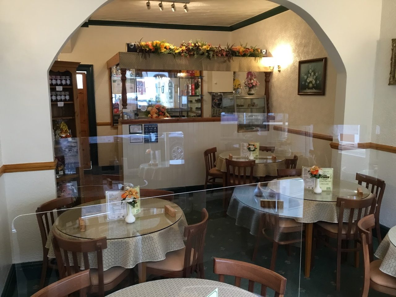 Pines Coffee Lounge And Diner