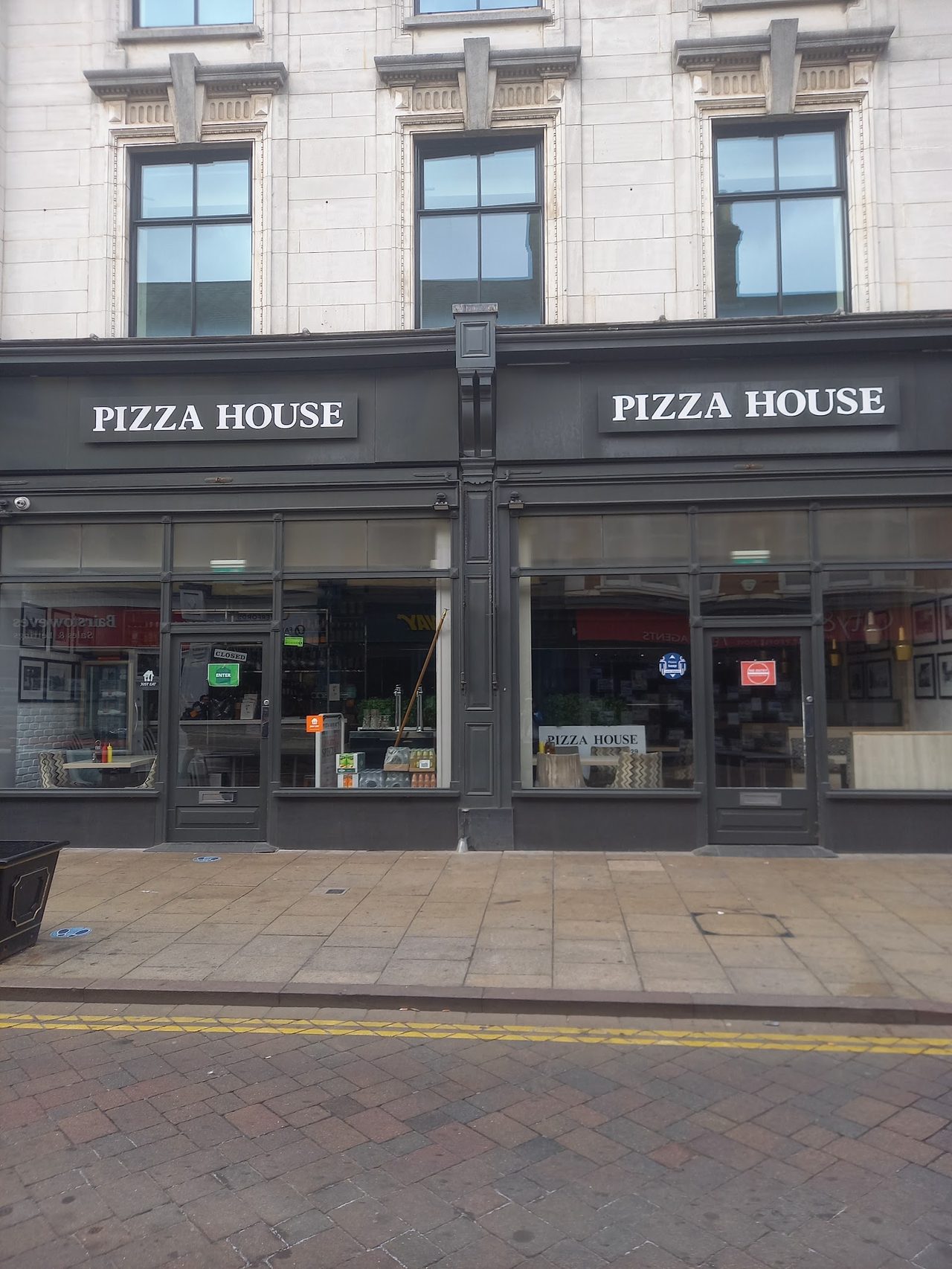 Pizza House