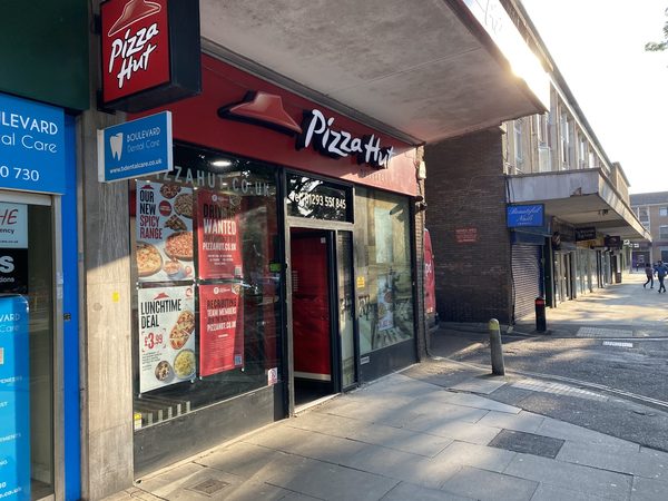 Pizza Hut Restaurants - Dine In