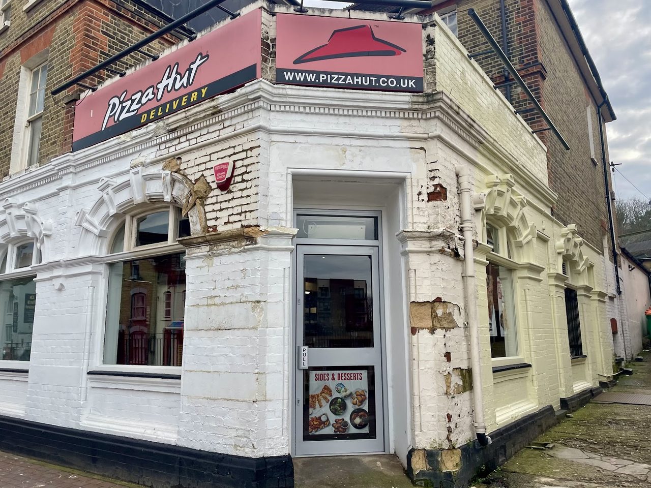 Pizza Hut Restaurants - Dine In