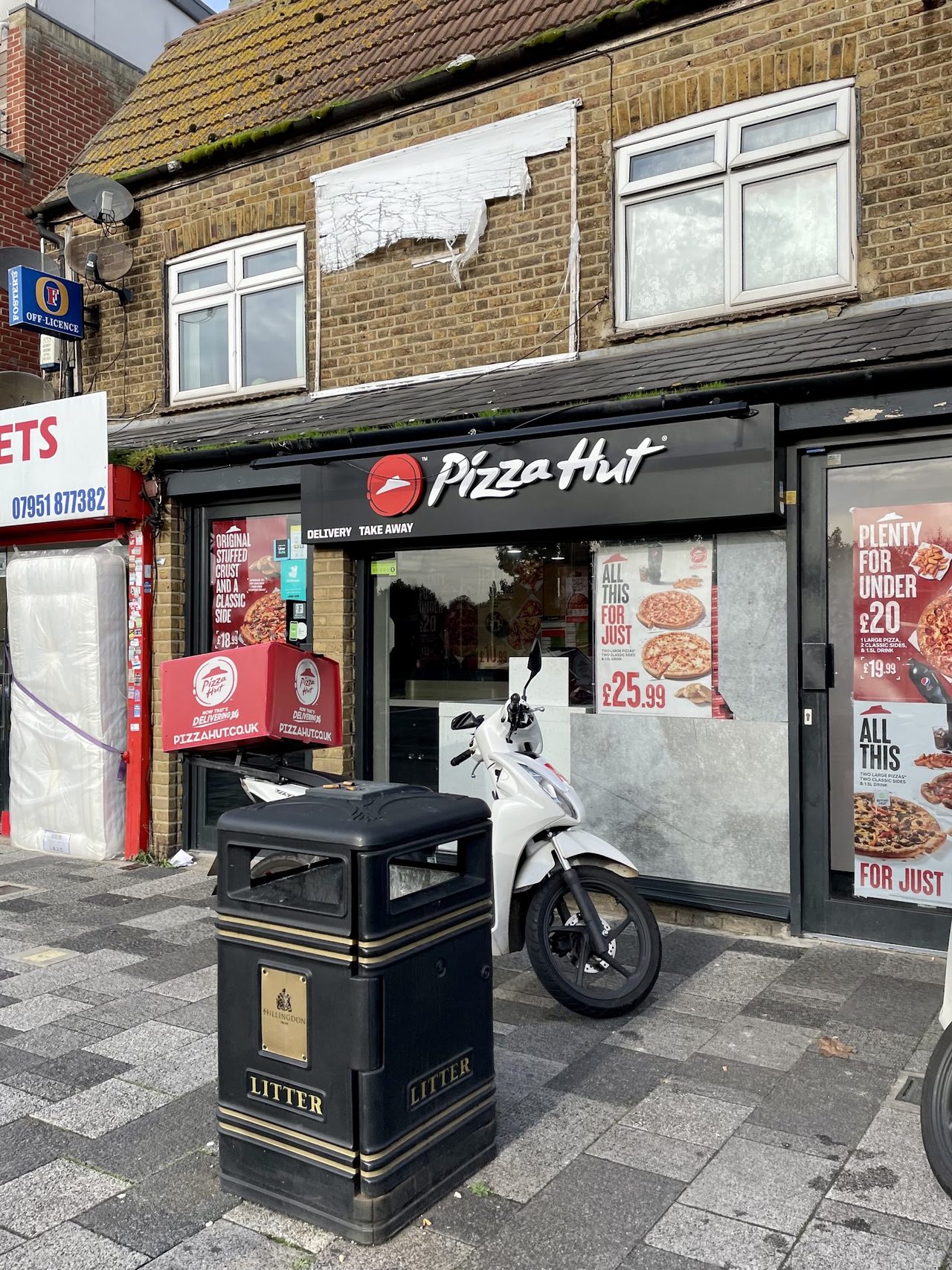 Pizza Hut Restaurants - Dine In