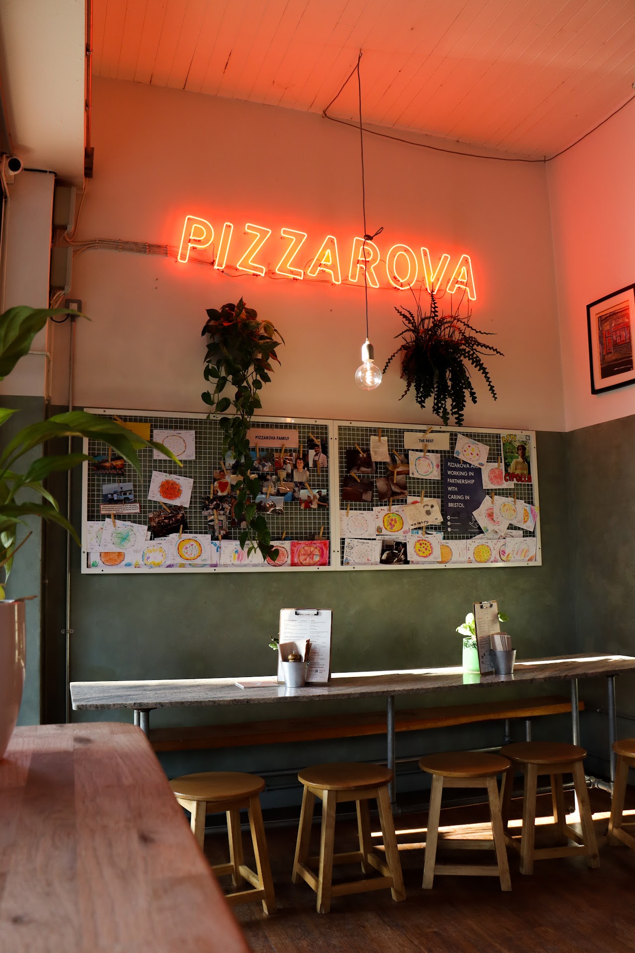 Pizzarova, Park Street