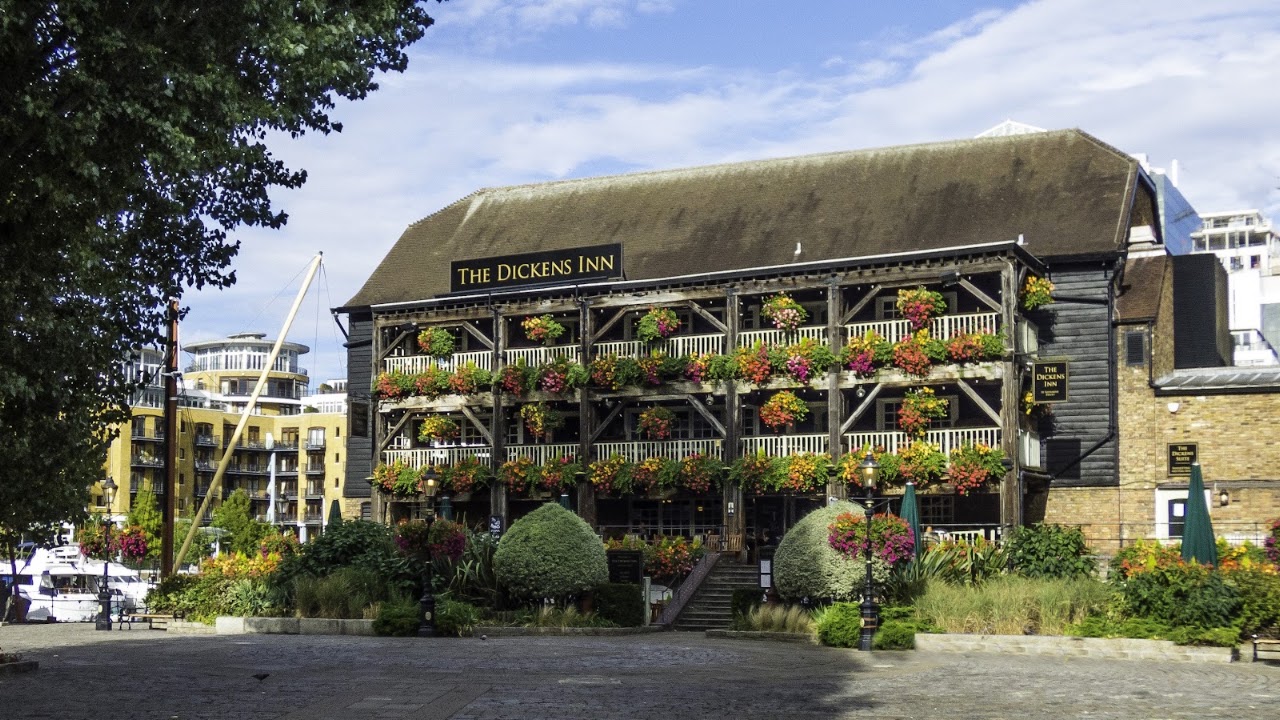 Pizzeria at the Dickens Inn