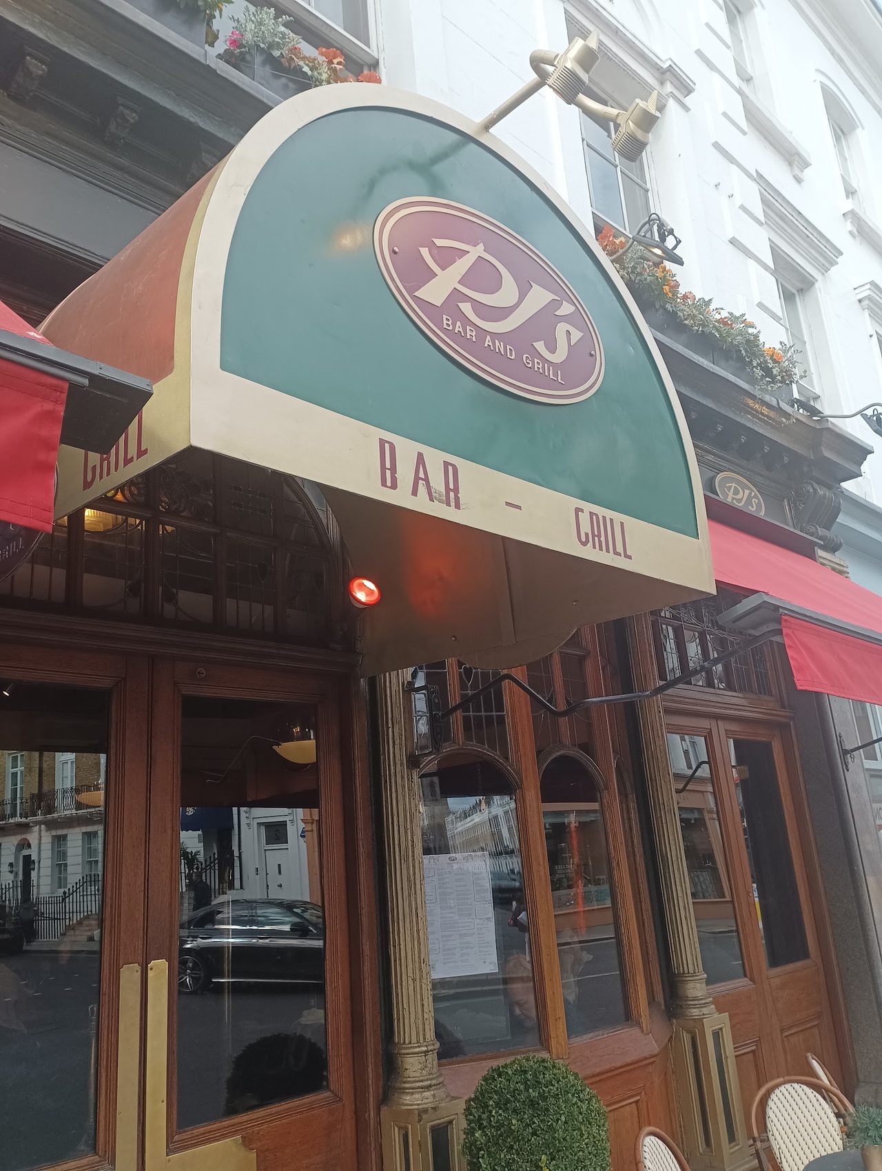 Pj's Chelsea Brasserie