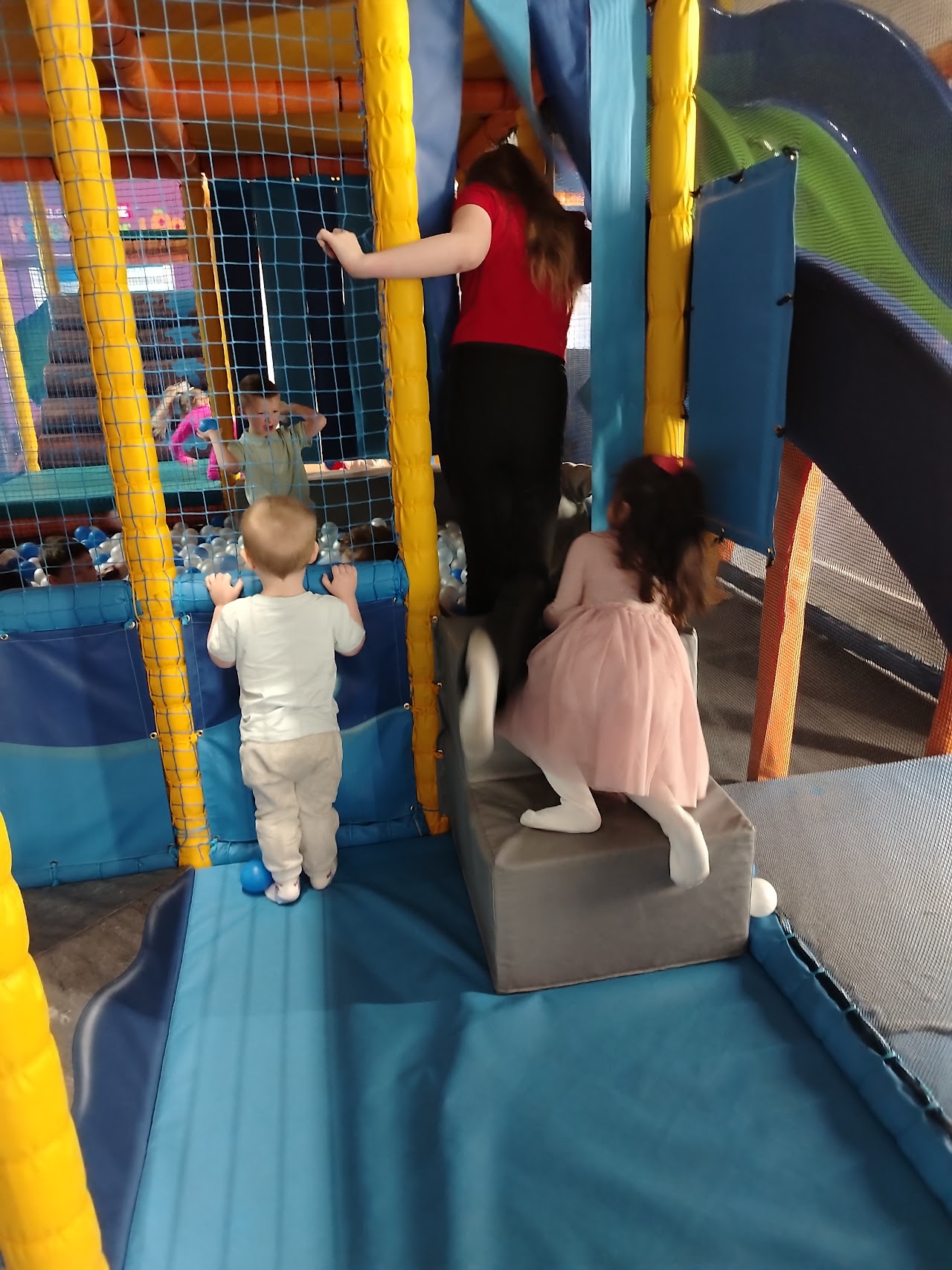 Play Planet Hamilton