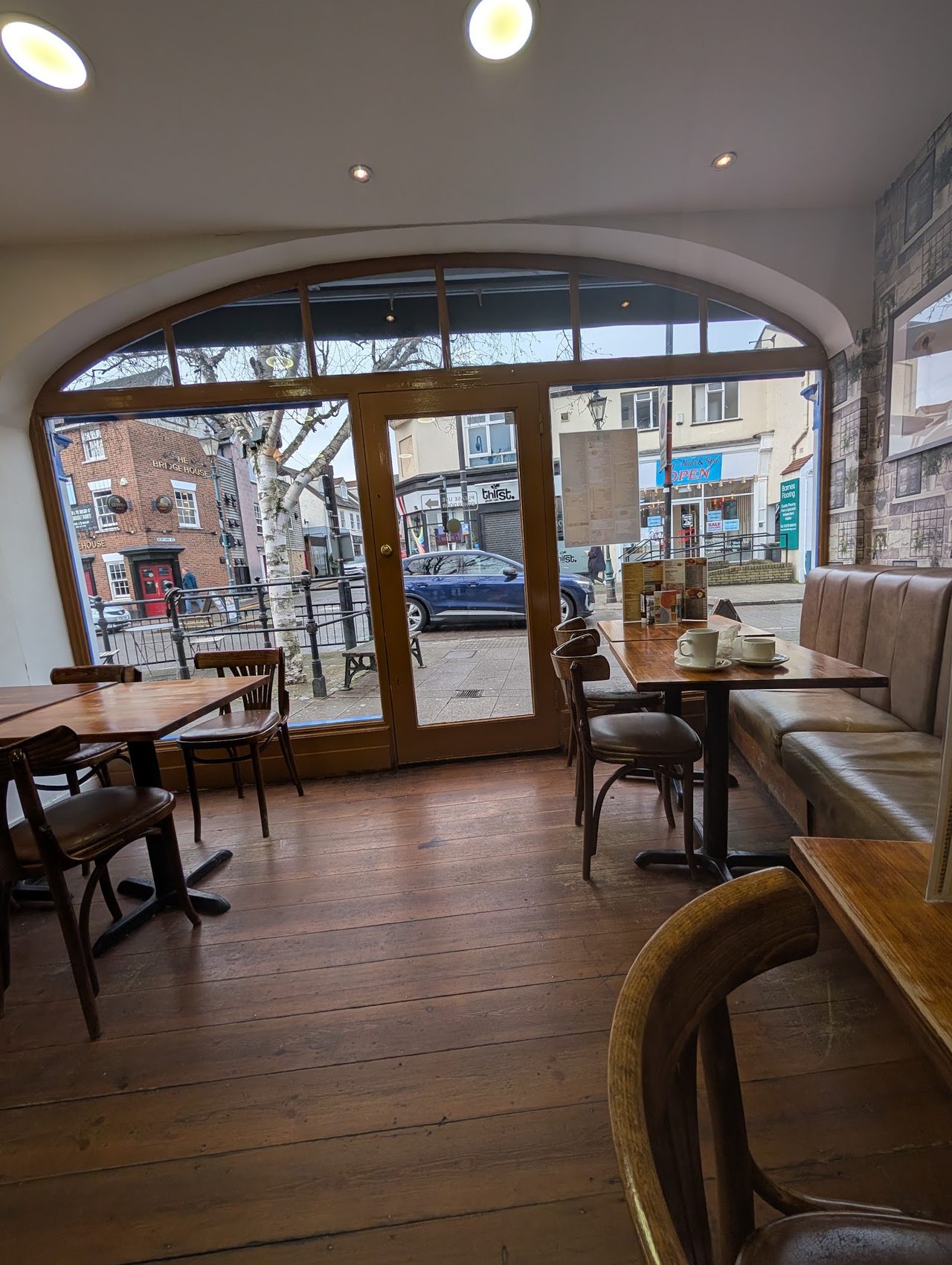 Pop In Cafe