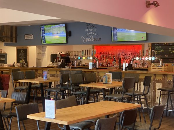 Poppies Bar and Grill