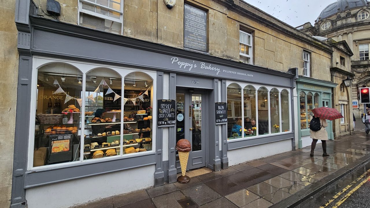 Poppy's Bakery, Pulteney Bridge