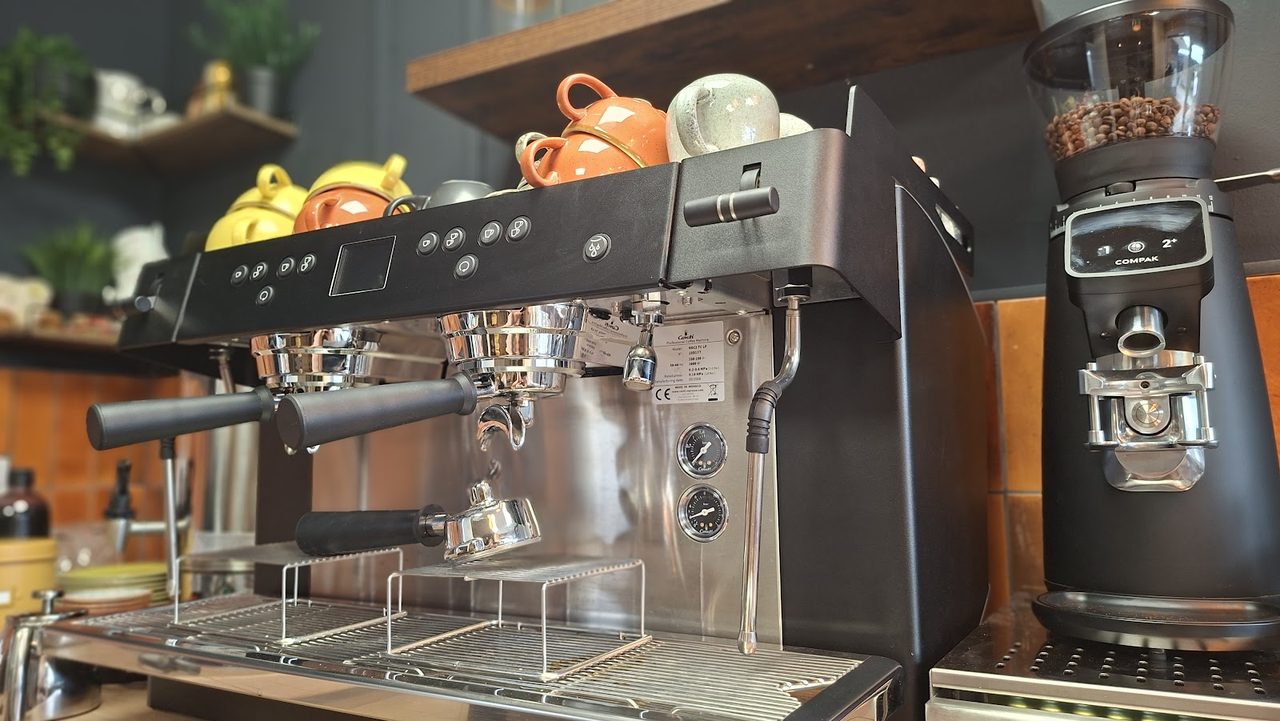 Press House Coffee \& Eatery
