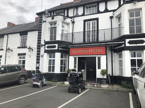 Queens hotel