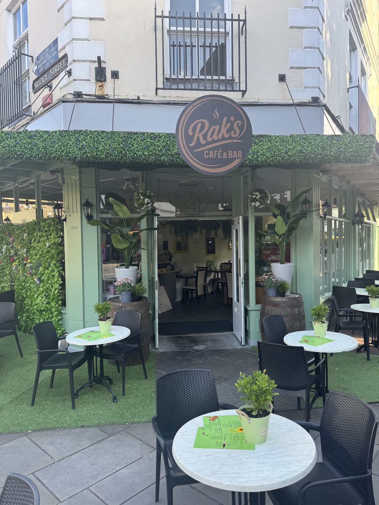 Rak's Cafe Bar