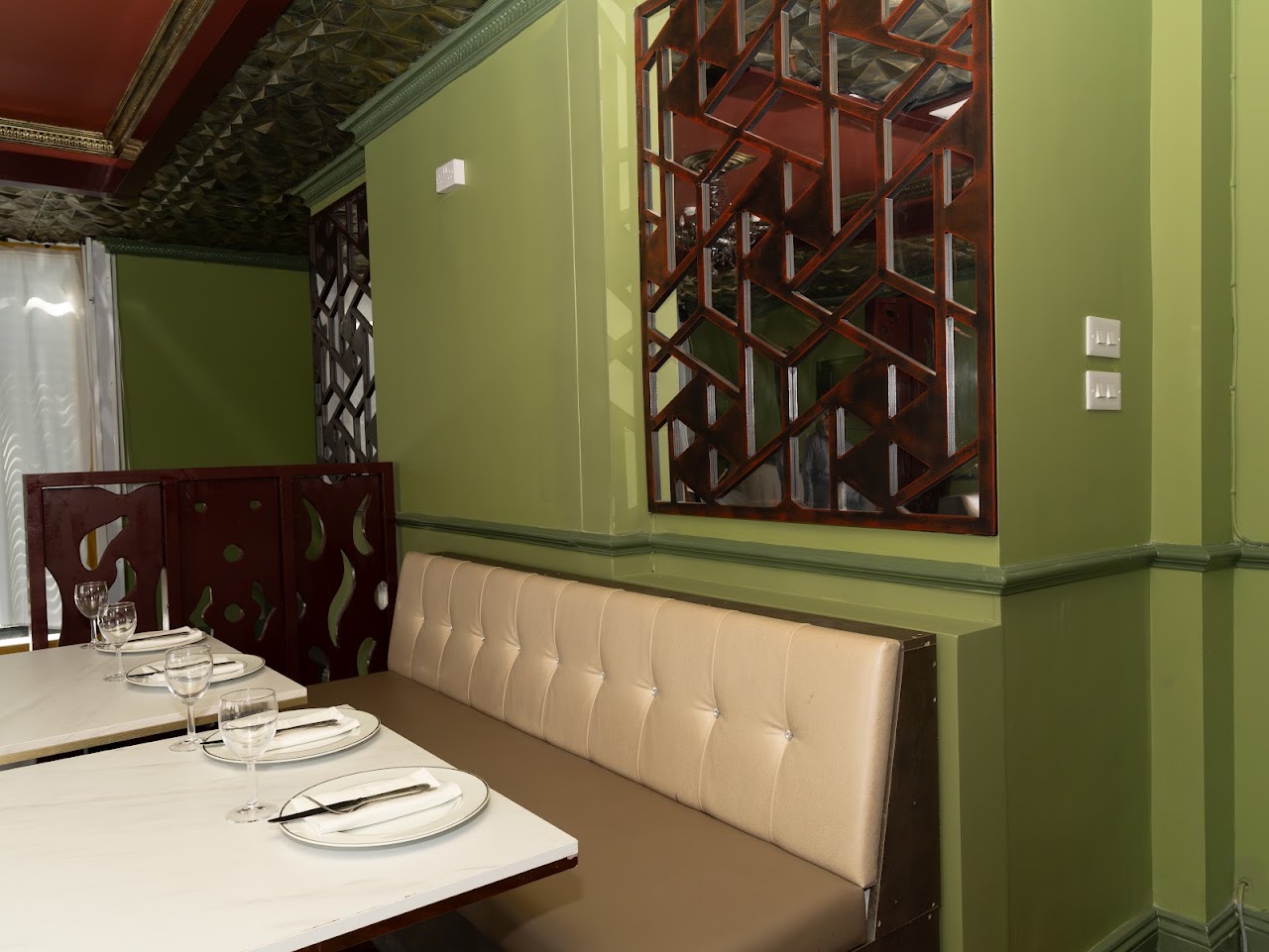 Rara Bar and Grill Langley