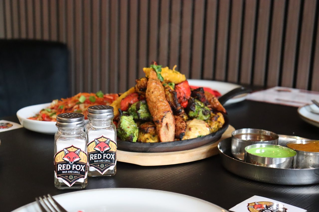 Red Fox Bar & Grill